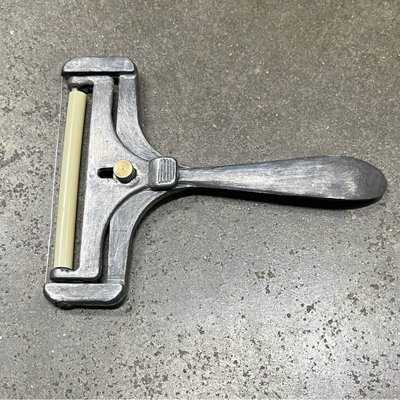 Vintage Cheese Slicer Adjustable Metal Wire & Roller Taiwan - Picture 1 of 6